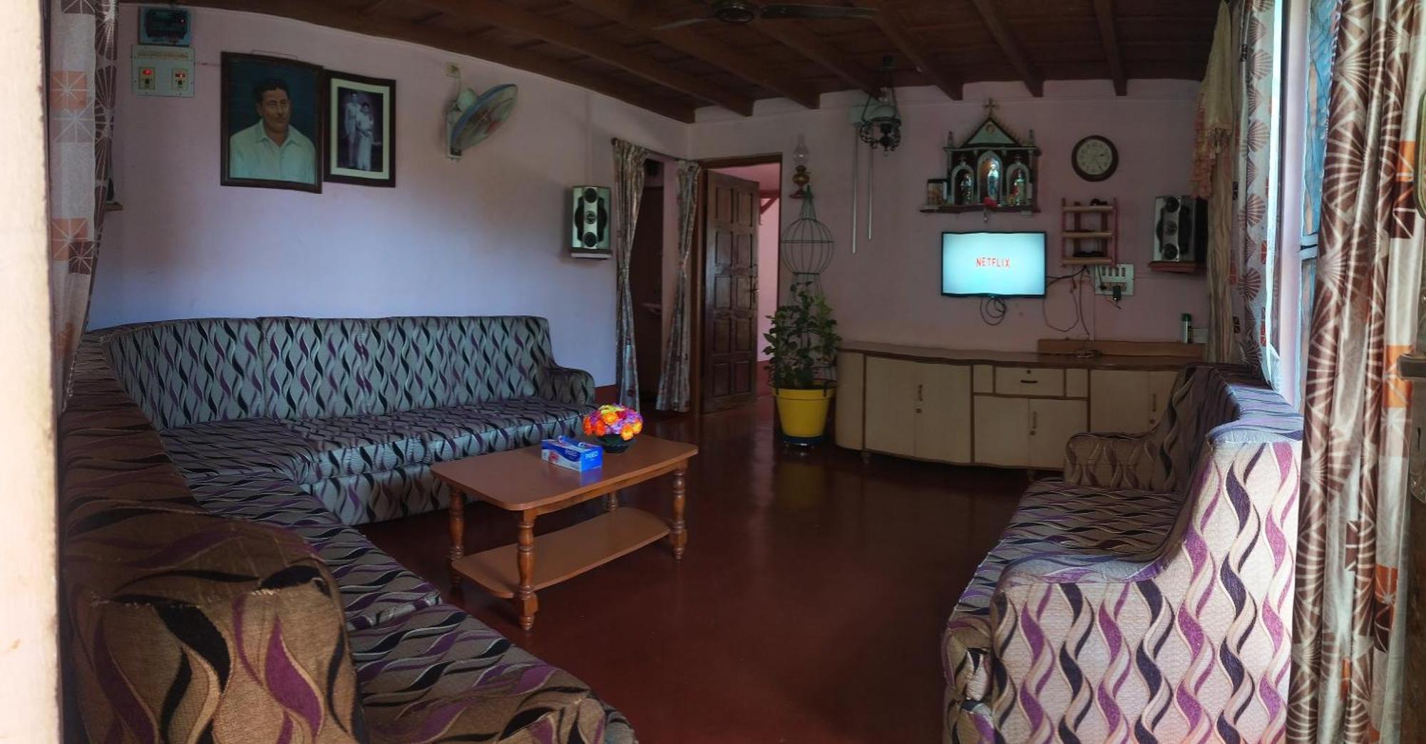 Runnin Airport - Homestay Gurpur Bagian luar foto